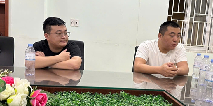 Bắt giữ và bàn giao 2 đối tượng bị truy nã quốc tế- Ảnh 1.