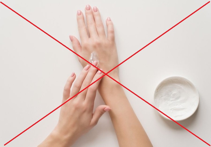 Vì sao phải thu hồi và tiêu hủy kem làm sạch các loại ký sinh trùng khỏi da?- Ảnh 2. Vì sao phải thu hồi và tiêu hủy kem làm sạch các loại ký sinh trùng khỏi da?- Ảnh 2.
