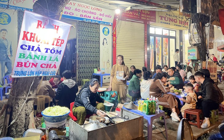 Kiểm soát an toàn thực phẩm các cơ sở dịch vụ ăn uống, thức ăn đường phố tại Hà Nội
