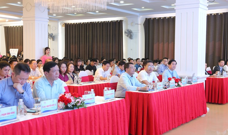 Bệnh viện Ung bướu Nghệ An tổ chức Hội nghị khoa học Ứng dụng kỹ thuật cao trong chẩn đoán và điều trị ung thư- Ảnh 1.