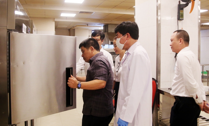 Bảo đảm ATTP tuyệt đối bữa ăn của ĐBQH tham dự Kỳ họp thứ 8, Quốc hội khóa XV- Ảnh 8. Bảo đảm ATTP tuyệt đối bữa ăn của ĐBQH tham dự Kỳ họp thứ 8, Quốc hội khóa XV- Ảnh 8.