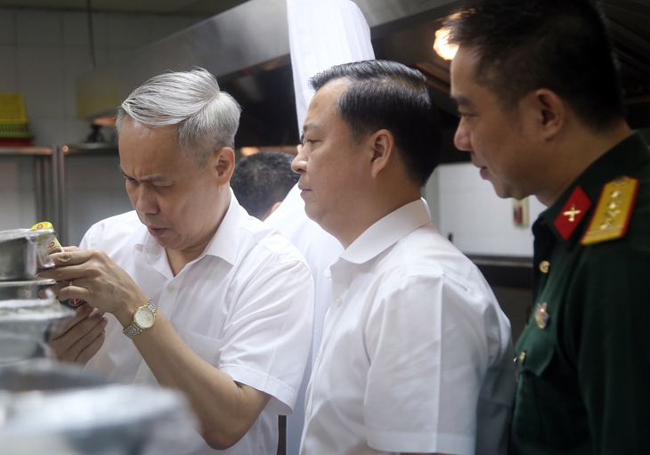 Bảo đảm ATTP tuyệt đối bữa ăn của ĐBQH tham dự Kỳ họp thứ 8, Quốc hội khóa XV- Ảnh 1. Bảo đảm ATTP tuyệt đối bữa ăn của ĐBQH tham dự Kỳ họp thứ 8, Quốc hội khóa XV- Ảnh 1.