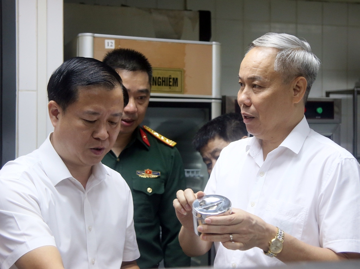 Bảo đảm ATTP tuyệt đối bữa ăn của ĐBQH tham dự Kỳ họp thứ 8, Quốc hội khóa XV- Ảnh 2. Bảo đảm ATTP tuyệt đối bữa ăn của ĐBQH tham dự Kỳ họp thứ 8, Quốc hội khóa XV- Ảnh 2.