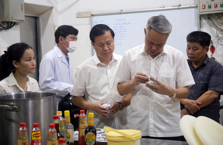 Bảo đảm ATTP tuyệt đối bữa ăn của ĐBQH tham dự Kỳ họp thứ 8, Quốc hội khóa XV- Ảnh 4. Bảo đảm ATTP tuyệt đối bữa ăn của ĐBQH tham dự Kỳ họp thứ 8, Quốc hội khóa XV- Ảnh 4.