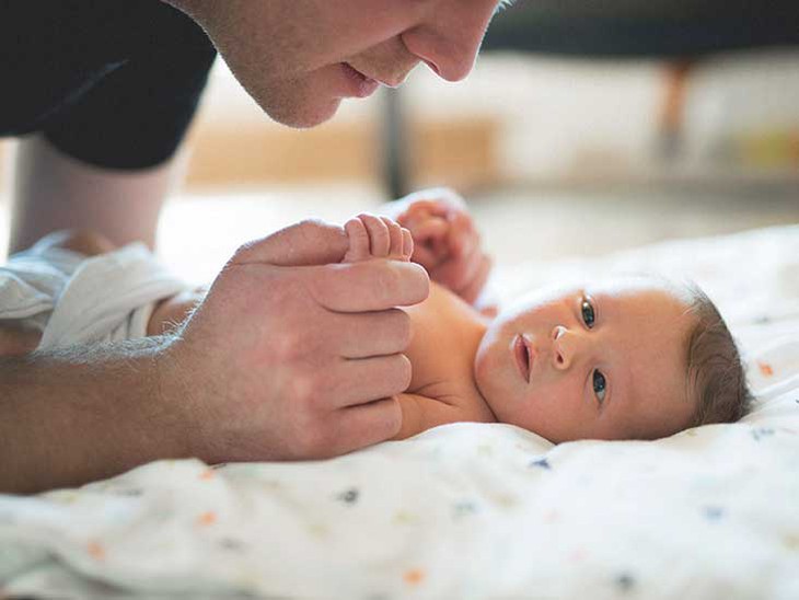 Tuy phản xạ Moro không nguy hiểm nhưng nếu để kéo dài có thể làm trẻ ngủ mất giấc, mệt mỏi. Ảnh minh họa