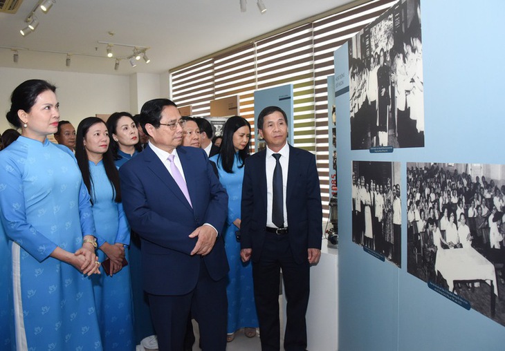 Thủ tướng: Bất cứ ngành nghề, lĩnh vực nào của đất nước đều hiện diện vai trò to lớn của chị em phụ nữ- Ảnh 3.