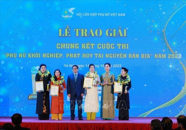 Phụ nữ Việt Nam chủ động, sáng tạo, tự tin tỏa sáng trong thời đại mới- Ảnh 1.