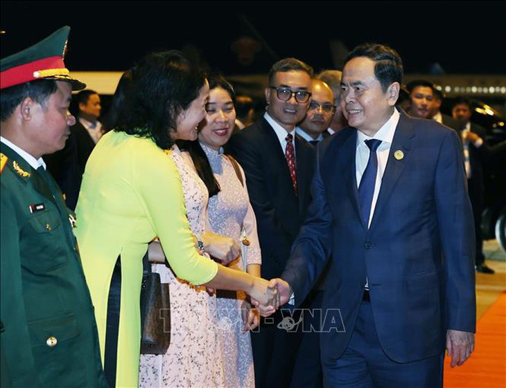 Chủ tịch Quốc hội kết thúc tốt đẹp chuyến thăm chính thức Lào và tham dự Đại hội đồng AIPA-45- Ảnh 2. Chủ tịch Quốc hội kết thúc tốt đẹp chuyến thăm chính thức Lào và tham dự Đại hội đồng AIPA-45- Ảnh 2.