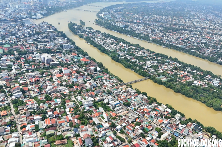 Hiện trạng xuống cấp của cầu độc đạo nối 'ốc đảo' trên sông Hương- Ảnh 1. Hiện trạng xuống cấp của cầu độc đạo nối 'ốc đảo' trên sông Hương- Ảnh 1.