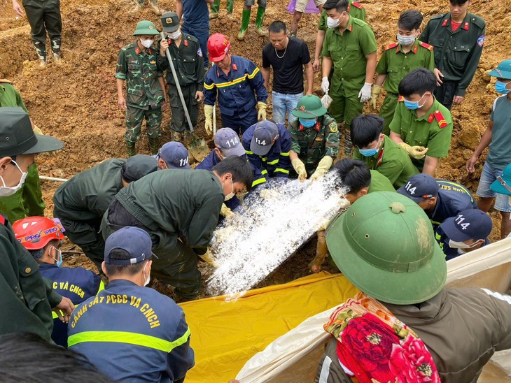 Tìm thấy thi thể thứ 5 trong vụ sạt lở ở Hà Giang- Ảnh 1.