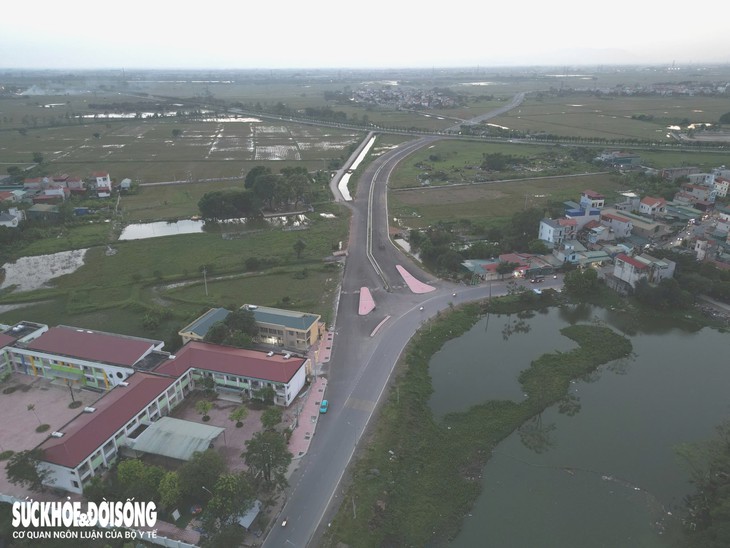 Hiện trạng đường trục phát triển kinh tế ven Hà Nội sắp thông xe- Ảnh 2.