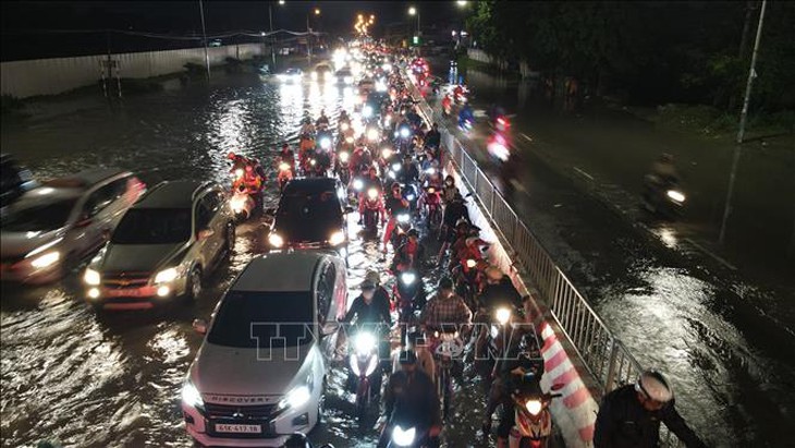 Bình Dương phản hồi tình trạng ngập úng tại ngã ba Cống- Ảnh 2. Bình Dương phản hồi tình trạng ngập úng tại ngã ba Cống- Ảnh 2.