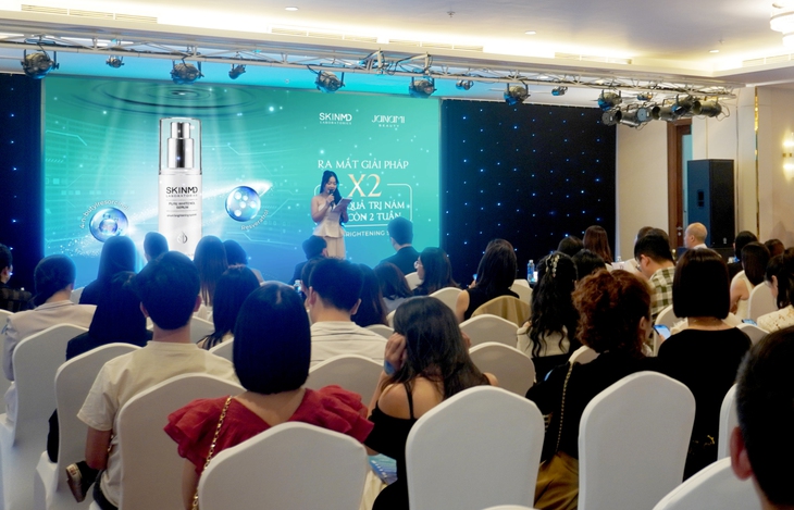 Xây dựng cộng đồng làm đẹp an toàn bền vững: Cam kết vì sức khỏe và sắc đẹp phụ nữ Việt Nam- Ảnh 3. Xây dựng cộng đồng làm đẹp an toàn bền vững: Cam kết vì sức khỏe và sắc đẹp phụ nữ Việt Nam- Ảnh 3.
