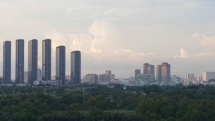 Giá đất tại TPHCM tăng nhiều lần sau khi được điều chỉnh. Ảnh: Xuân Dự