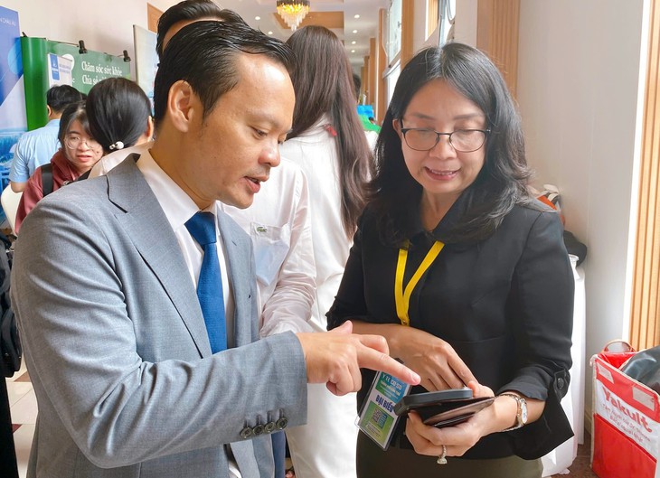 Thứ trưởng Bộ Y tế: Cần Thơ tiếp tục đổi mới hoạt động y tế cơ sở, cung cấp dịch vụ tốt nhất đến người dân - Ảnh 1. Thứ trưởng Bộ Y tế: Cần Thơ tiếp tục đổi mới hoạt động y tế cơ sở, cung cấp dịch vụ tốt nhất đến người dân - Ảnh 1.