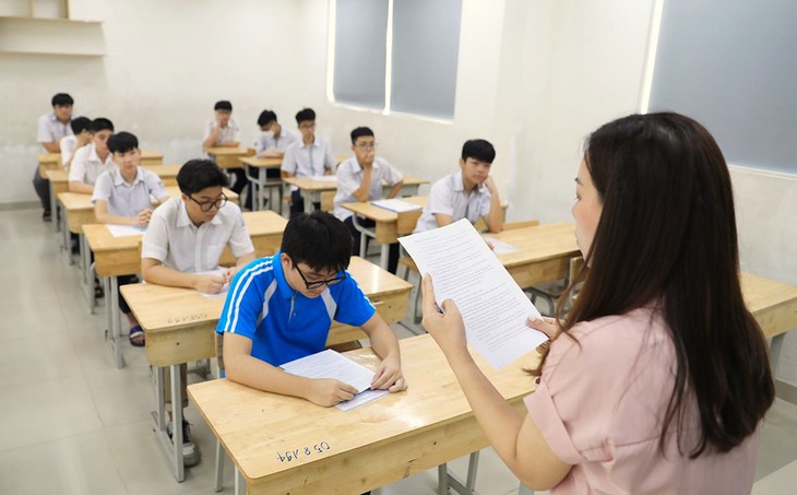 Phấp phỏng chờ môn thi thứ ba vào lớp 10- Ảnh 1.