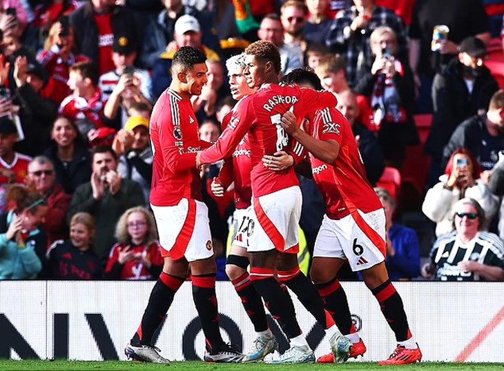 Fenerbahce - Man United: Mourinho chạm trán Quỷ đỏ tại Europa League- Ảnh 2. Fenerbahce - Man United: Mourinho chạm trán Quỷ đỏ tại Europa League- Ảnh 2.