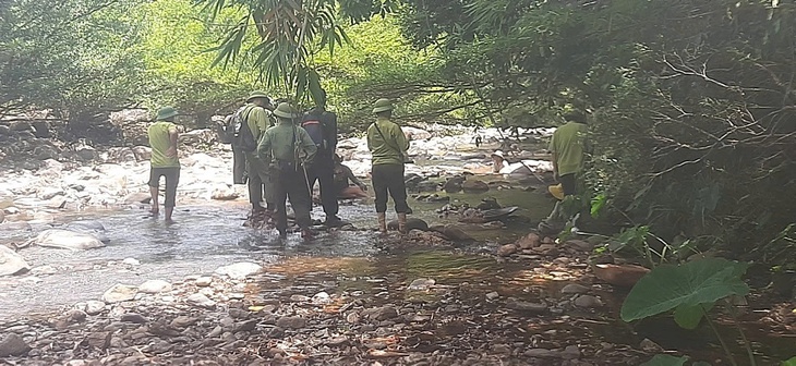 Di chuyển gần 50 km đường rừng để 'phá bẫy' cứu động vật hoang dã- Ảnh 6. Di chuyển gần 50 km đường rừng để 'phá bẫy' cứu động vật hoang dã- Ảnh 6.