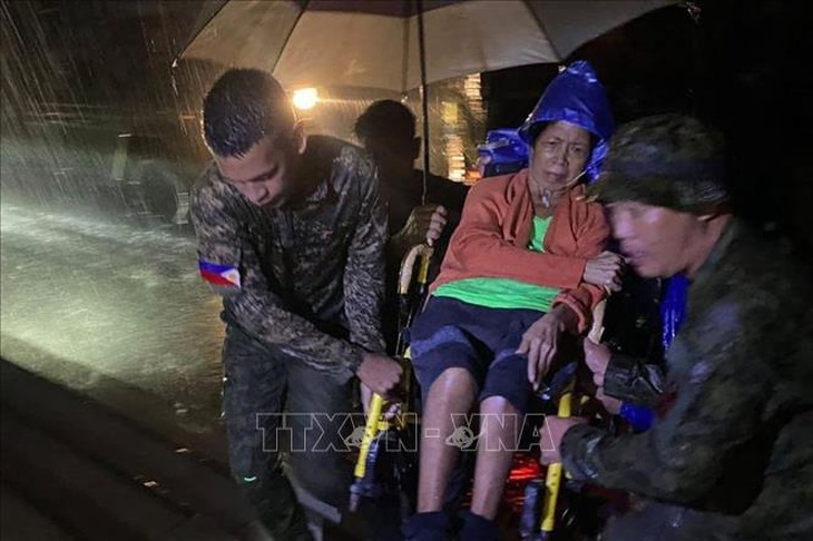 Philippines: Bão Trami gây lũ lụt và lở đất trên diện rộng, ít nhất 24 người thiệt mạng- Ảnh 1. Philippines: Bão Trami gây lũ lụt và lở đất trên diện rộng, ít nhất 24 người thiệt mạng- Ảnh 1.
