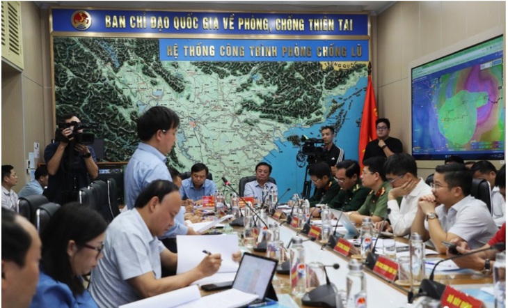 Bố trí lực lượng, trực thăng sẵn sàng cứu nạn ứng phó với bão số 6- Ảnh 2.