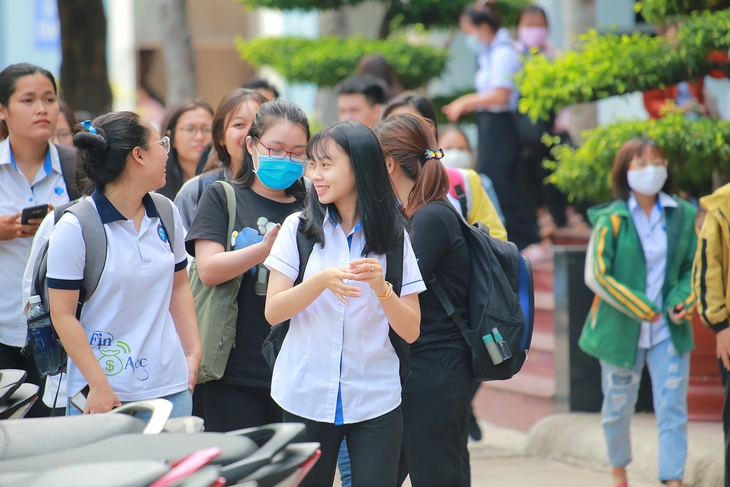 Hai trường đại học đầu tiên thông báo lịch nghỉ Tết Nguyên đán 2025- Ảnh 1.