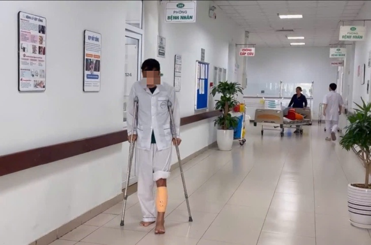 Cấp cứu thành công người đàn ông bị lưỡi bừa cắt xuyên chân- Ảnh 4. Cấp cứu thành công người đàn ông bị lưỡi bừa cắt xuyên chân- Ảnh 4.