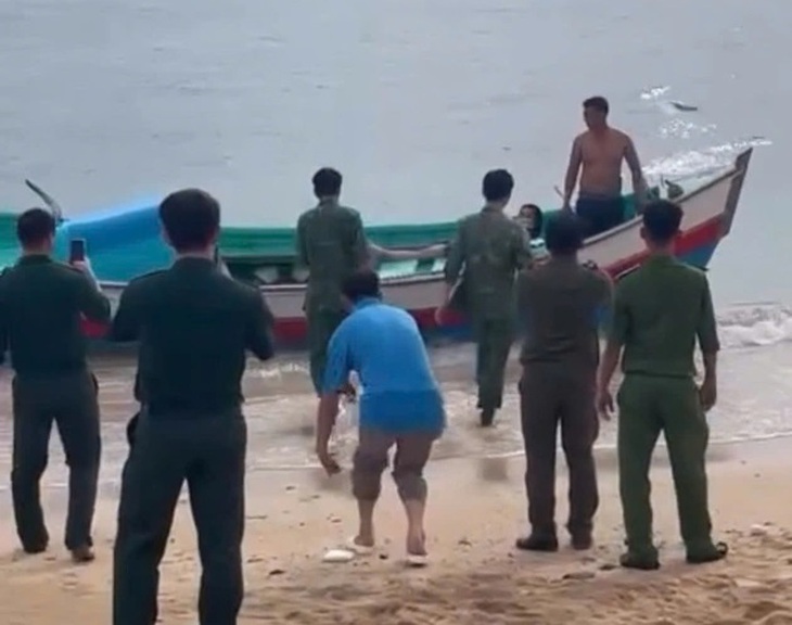 Nữ du khách sống sót sau 1 đêm lênh đênh trên biển Phú Quý- Ảnh 1.