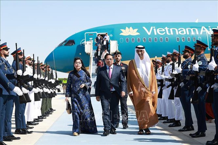 Thủ tướng Phạm Minh Chính và Phu nhân bắt đầu thăm chính thức UAE- Ảnh 4. Thủ tướng Phạm Minh Chính và Phu nhân bắt đầu thăm chính thức UAE- Ảnh 4.