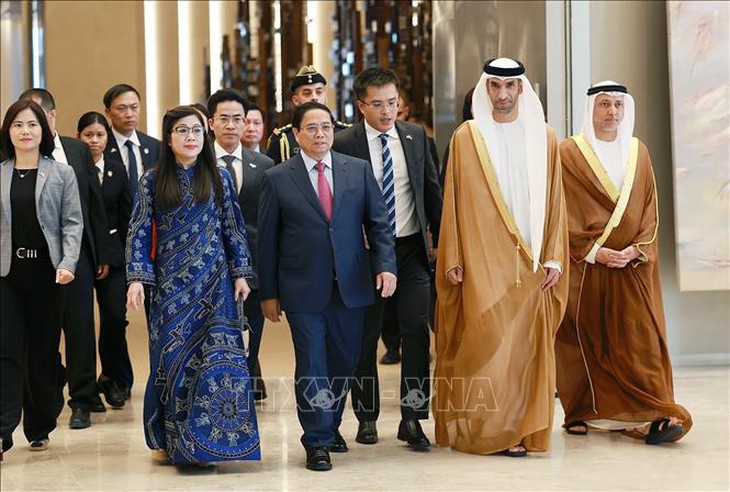 Thủ tướng Phạm Minh Chính và Phu nhân bắt đầu thăm chính thức UAE- Ảnh 5. Thủ tướng Phạm Minh Chính và Phu nhân bắt đầu thăm chính thức UAE- Ảnh 5.