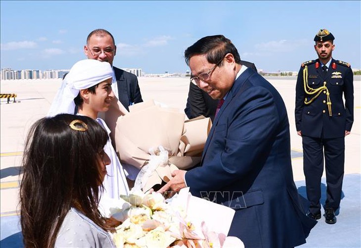 Thủ tướng Phạm Minh Chính và Phu nhân bắt đầu thăm chính thức UAE- Ảnh 3. Thủ tướng Phạm Minh Chính và Phu nhân bắt đầu thăm chính thức UAE- Ảnh 3.