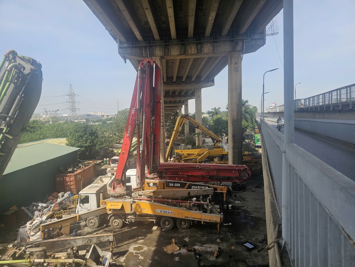 Phát hiện loạt công trình xâm phạm, uy hiếp an toàn cầu Thăng Long- Ảnh 3.
