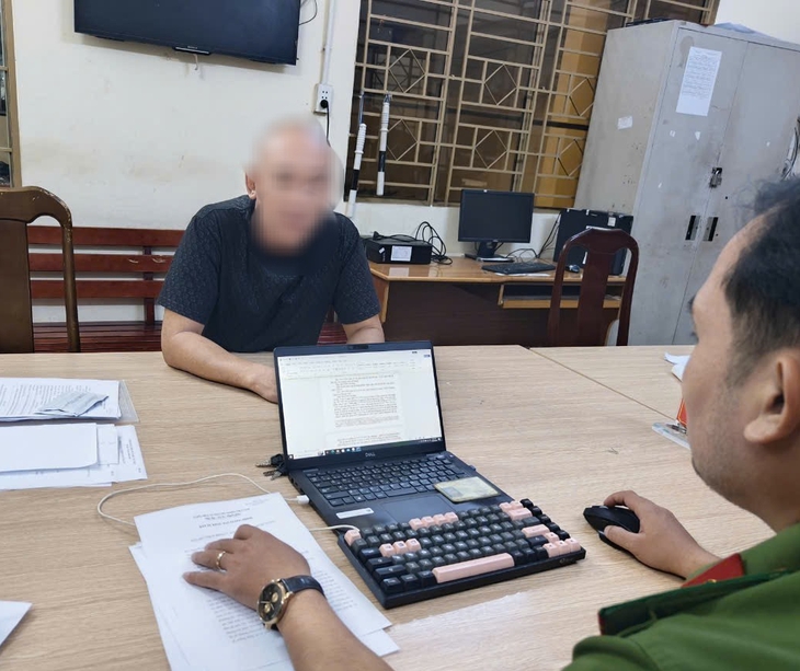 Bắt giữ tài xế ô tô chống người thi hành công vụ, bỏ chạy sau khi gây tai nạn giao thông- Ảnh 1. Bắt giữ tài xế ô tô chống người thi hành công vụ, bỏ chạy sau khi gây tai nạn giao thông- Ảnh 1.