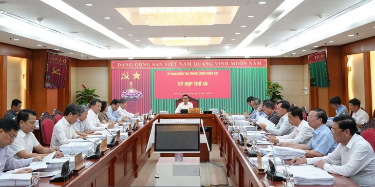UBKT Trung ương họp Kỳ thứ 49 đề nghị xem xét, thi hành kỷ luật nhiều cán bộ- Ảnh 1.