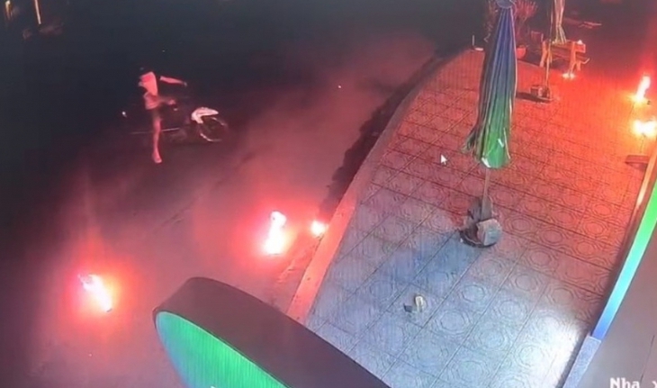 Bắt thanh niên nghi ngáo đá ném 'bom xăng' vào 3 chi nhánh ngân hàng - Ảnh 1. Bắt thanh niên nghi ngáo đá ném 'bom xăng' vào 3 chi nhánh ngân hàng - Ảnh 1.