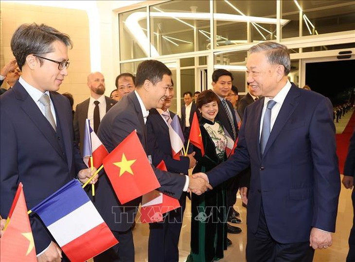 Tổng Bí thư, Chủ tịch nước Tô Lâm bắt đầu tham dự Hội nghị cấp cao Pháp ngữ lần thứ 19 và thăm chính thức Pháp- Ảnh 5. Tổng Bí thư, Chủ tịch nước Tô Lâm bắt đầu tham dự Hội nghị cấp cao Pháp ngữ lần thứ 19 và thăm chính thức Pháp- Ảnh 5.