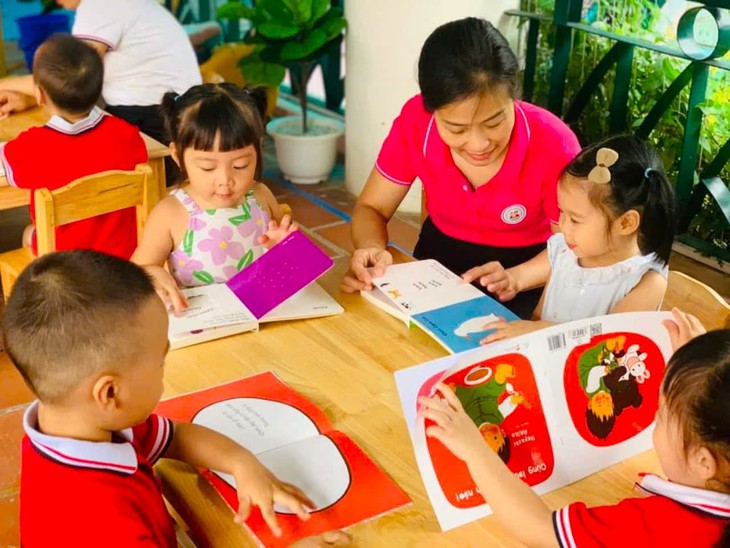 Giáo viên mầm non mong được rút ngắn tuổi nghỉ hưu- Ảnh 1. Giáo viên mầm non mong được rút ngắn tuổi nghỉ hưu- Ảnh 1.