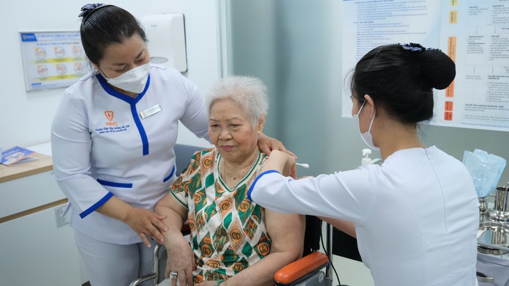 Việt Nam có vắc xin khan hiếm zona thần kinh, VNVC tiêm đầu tiên- Ảnh 1. Việt Nam có vắc xin khan hiếm zona thần kinh, VNVC tiêm đầu tiên- Ảnh 1.