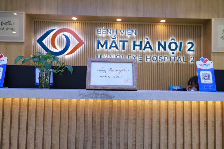 Bệnh viện Mắt Hà Nội 2 – Đơn vị được lựa chọn chuyển giao kỹ thuật Ghép nội mô giác mạc (DMEK)- Ảnh 4. Bệnh viện Mắt Hà Nội 2 – Đơn vị được lựa chọn chuyển giao kỹ thuật Ghép nội mô giác mạc (DMEK)- Ảnh 4.
