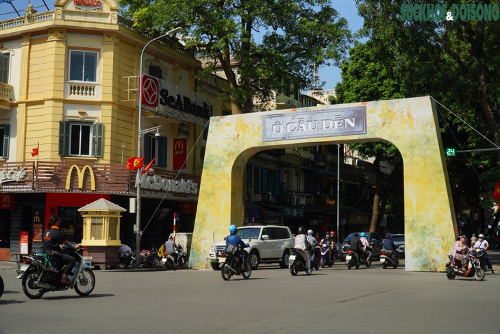 Cận cảnh loạt mô hình tái hiện những công trình tiêu biểu của Hà Nội- Ảnh 3. Cận cảnh loạt mô hình tái hiện những công trình tiêu biểu của Hà Nội- Ảnh 3.