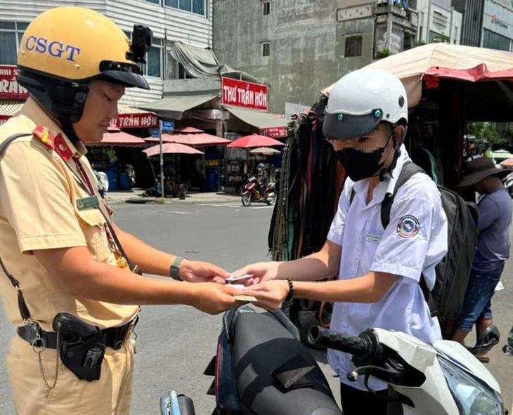 TP Hồ Chí Minh: Xử lý 843 trường hợp học sinh vi phạm giao thông- Ảnh 1. TP Hồ Chí Minh: Xử lý 843 trường hợp học sinh vi phạm giao thông- Ảnh 1.