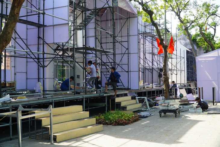 Cận cảnh loạt mô hình tái hiện những công trình tiêu biểu của Hà Nội- Ảnh 12. Cận cảnh loạt mô hình tái hiện những công trình tiêu biểu của Hà Nội- Ảnh 12.