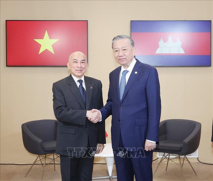 Tổng Bí thư, Chủ tịch nước Tô Lâm gặp Quốc vương Campuchia Norodom Sihamoni- Ảnh 1. Tổng Bí thư, Chủ tịch nước Tô Lâm gặp Quốc vương Campuchia Norodom Sihamoni- Ảnh 1.