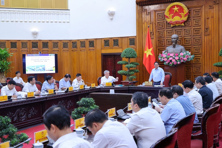 Nghiên cứu xây đường sắt tốc độ cao Bắc - Nam theo hướng thẳng nhất, tránh khu dân cư lớn- Ảnh 2.