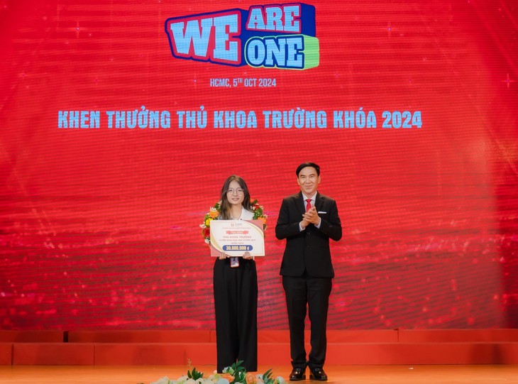 Trường Đại học Quốc tế Hồng Bàng khai giảng năm học mới: Nâng cao chất lượng đào tạo toàn diện
- Ảnh 3. Trường Đại học Quốc tế Hồng Bàng khai giảng năm học mới: Nâng cao chất lượng đào tạo toàn diện
- Ảnh 3.