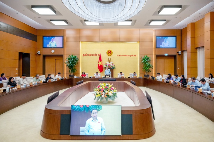 UBTVQH xem xét, cho ý kiến nhiều vấn đề quan trọng trước thềm Kỳ họp thứ 8 của Quốc hội- Ảnh 1. UBTVQH xem xét, cho ý kiến nhiều vấn đề quan trọng trước thềm Kỳ họp thứ 8 của Quốc hội- Ảnh 1.