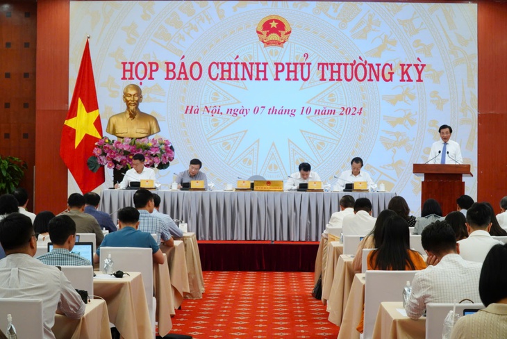 Bộ Xây dựng: Giá bất động sản đột biến do 'thổi giá', lệch pha cung cầu- Ảnh 1.