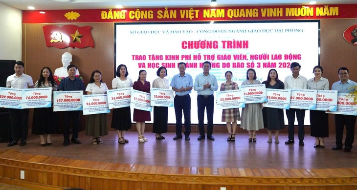 Hải Phòng hỗ trợ giáo viên, học sinh gần 4 tỉ đồng- Ảnh 2. Hải Phòng hỗ trợ giáo viên, học sinh gần 4 tỉ đồng- Ảnh 2.