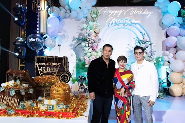 Vợ cũ dự sinh nhật Đàm Vĩnh Hưng và gây chú ý với cách xưng hô đặc biệt- Ảnh 1. Vợ cũ dự sinh nhật Đàm Vĩnh Hưng và gây chú ý với cách xưng hô đặc biệt- Ảnh 1.