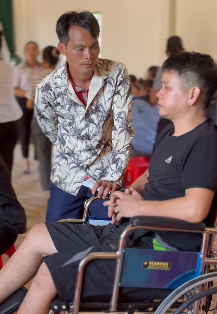 Cuộc hội ngộ cảm thương của hai người đàn ông Làng Nủ mất hết người thân- Ảnh 2.