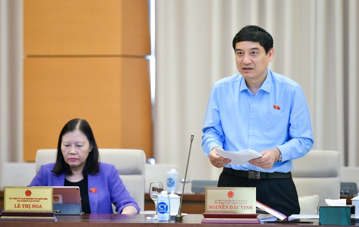 Chính sách tiền lương, phụ cấp của nhà giáo được rà soát kỹ để tạo đột phá- Ảnh 2.